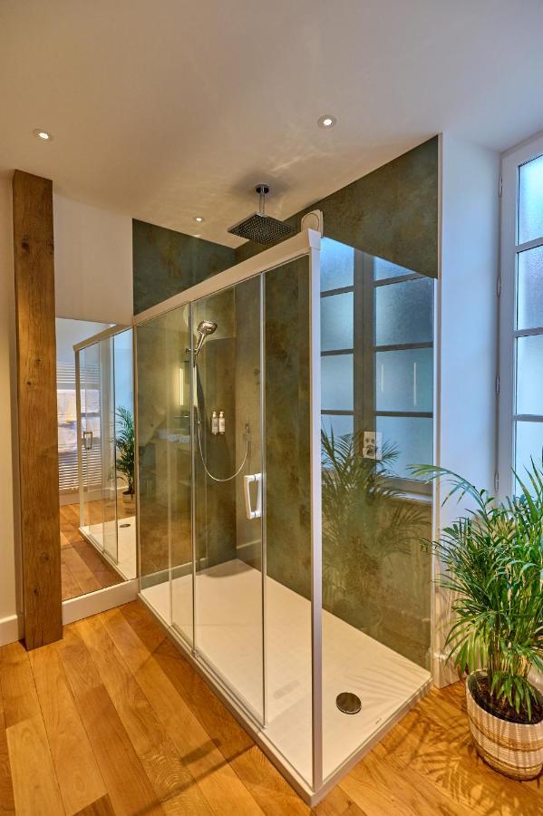Appartement Montagnon - Les Suites Du Palais - Classe 4 Etoiles, Parking Prive, Vue Cathedrale, 3 Chambres, Primo C0Nciergerie Невер Экстерьер фото