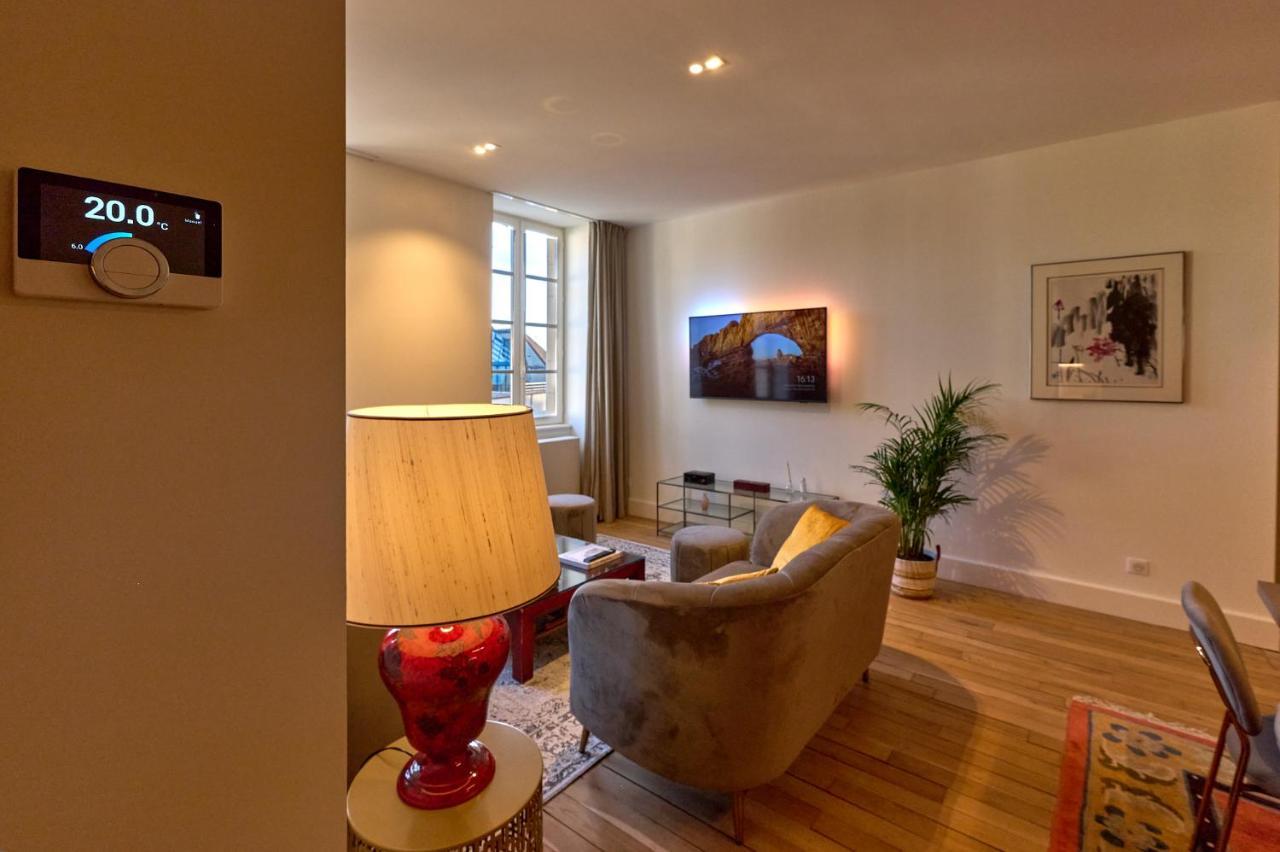 Appartement Montagnon - Les Suites Du Palais - Classe 4 Etoiles, Parking Prive, Vue Cathedrale, 3 Chambres, Primo C0Nciergerie Невер Экстерьер фото